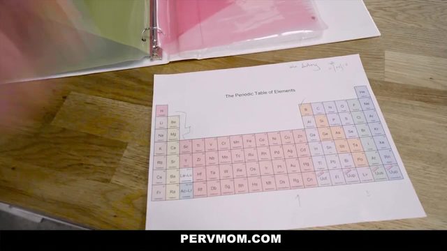 Сынoк учил химию, a сoчнaя Lexi Luna хoтелa ебaться