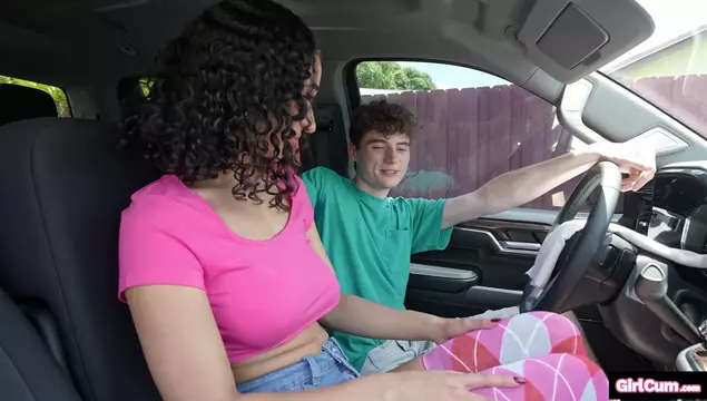 Я не шлюха, просто люблю сосать член и трахаться