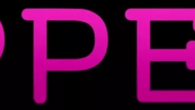 Ну, раз родителей нет дома, то почему бы не трахнуть сводную сестру