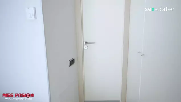 Моя девушка в красном платье хочет вагинальный кремпай