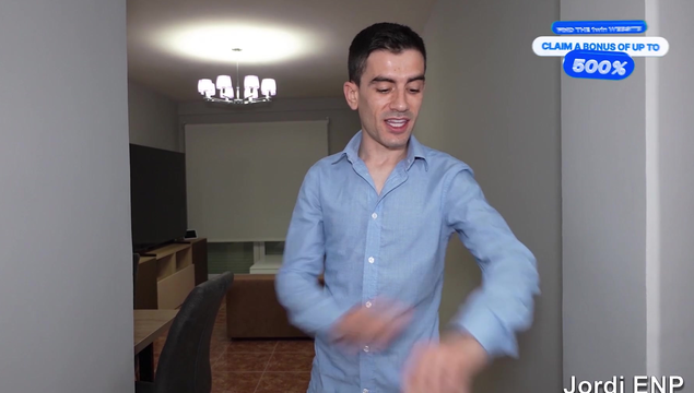 Возбужденная латинка сосет хуй и трахается с молодым Джорди