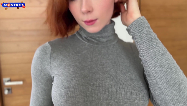 Жесткая анальная ебля с рыжей телкой перед объективом камеры