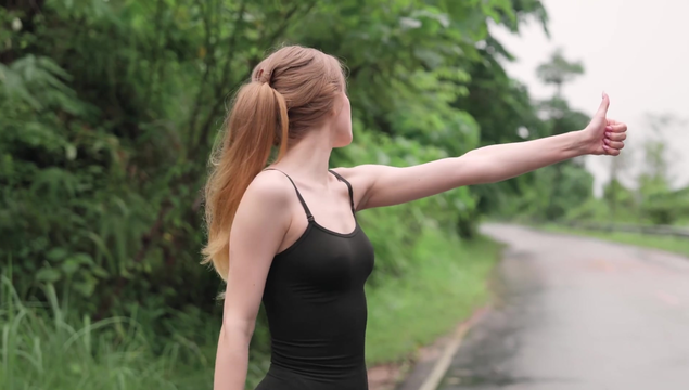 Таксист трахнул молодую пассажирку, когда у неё не оказалось денег