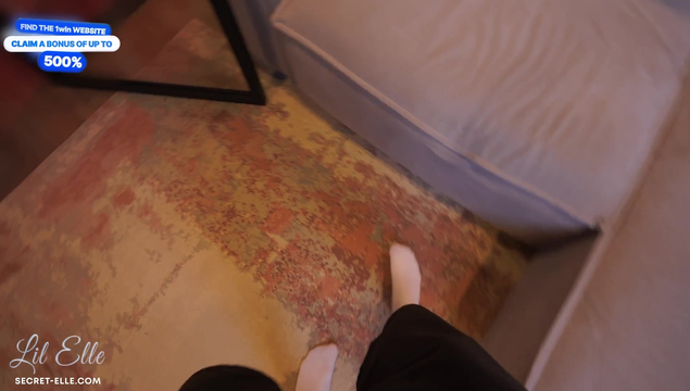 Молодая мачеха раздвинула ноги и научила пасынка правильно трахаться