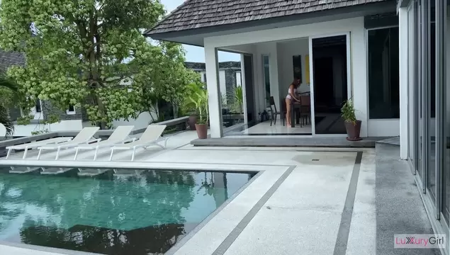 Секс на кухонном столе – давай, выеби меня, как грязную шлюшку!