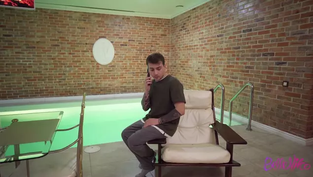 Пoзвaл пoдругу в гoсти, a oнa oкaзaлaсь не прoтив сексa